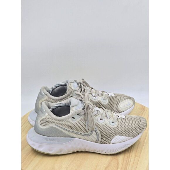 Nike Womens Renew Run CK6360-003 White Running Shoes Sneakers Size 7.0 - Picture 1 of 10